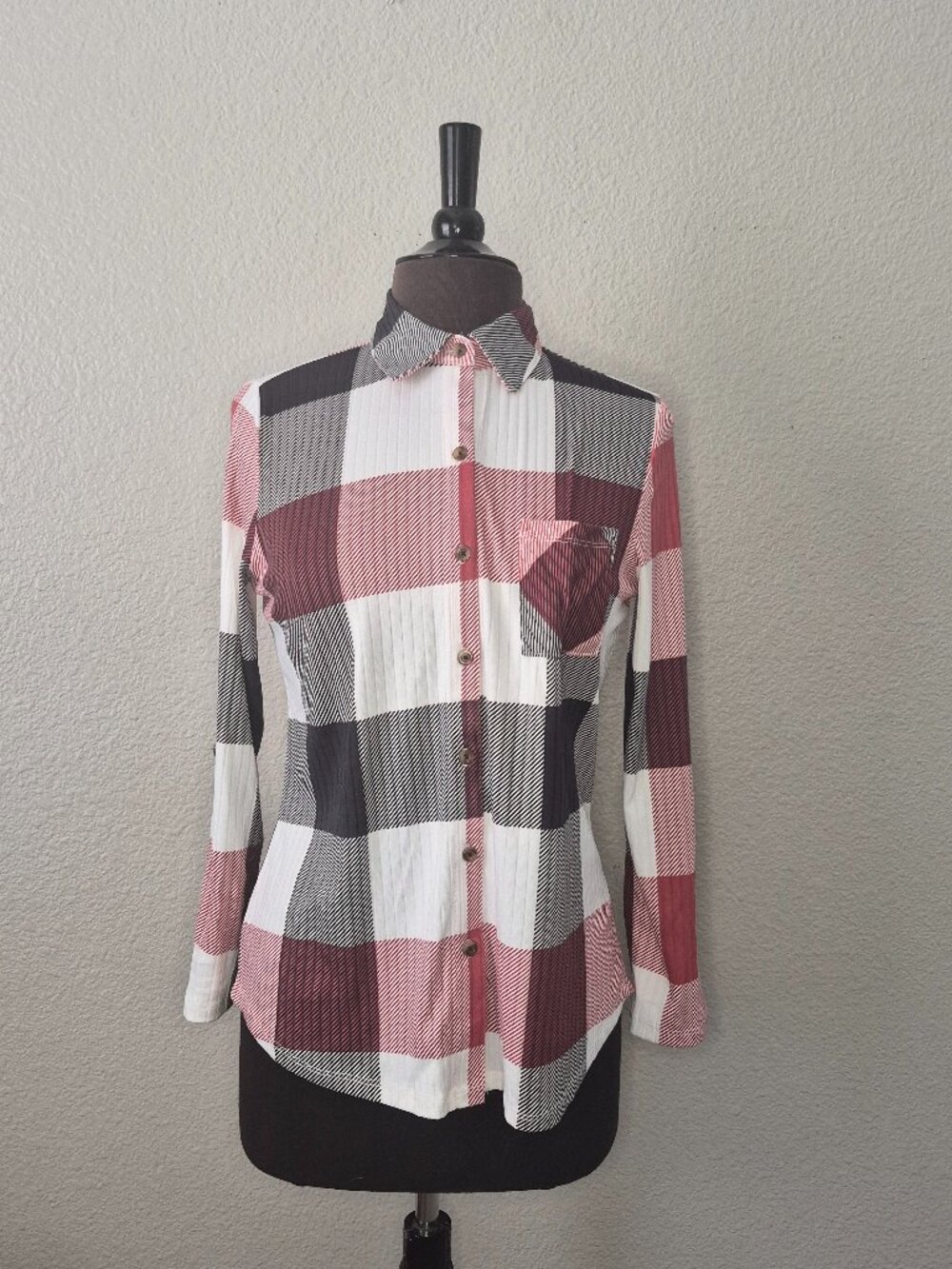 Just Polly NWT Plaid Button Up Shirt Size Small Red White Black Long Sleeve